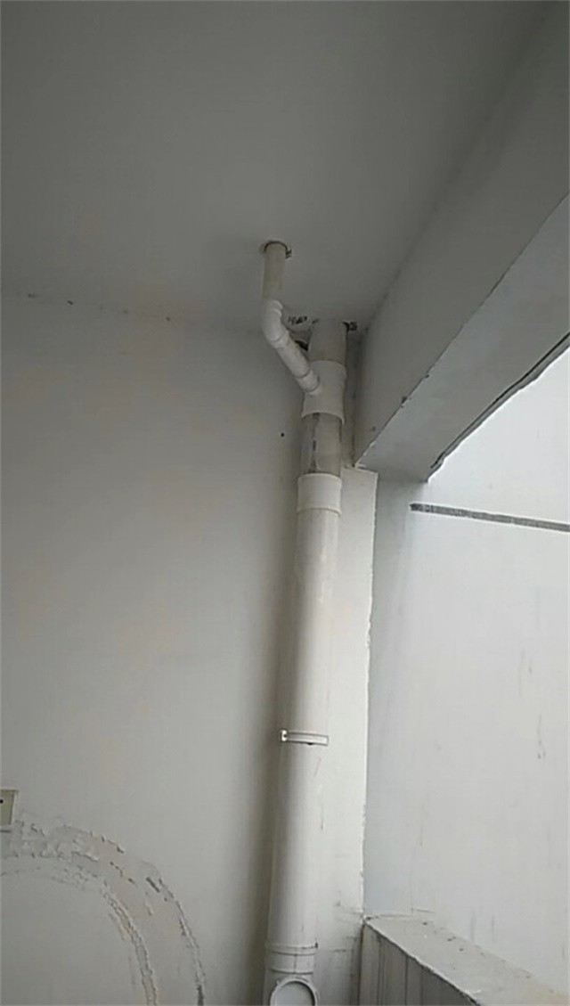 維修3#904 陽臺下水彎管